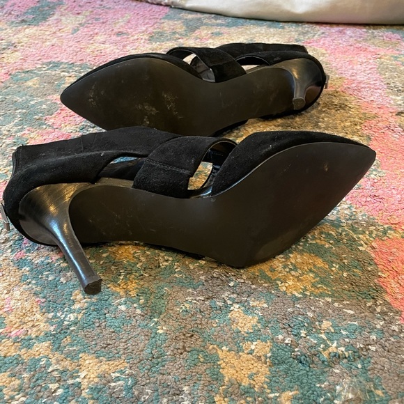 Tahari Heels - Picture 4 of 5